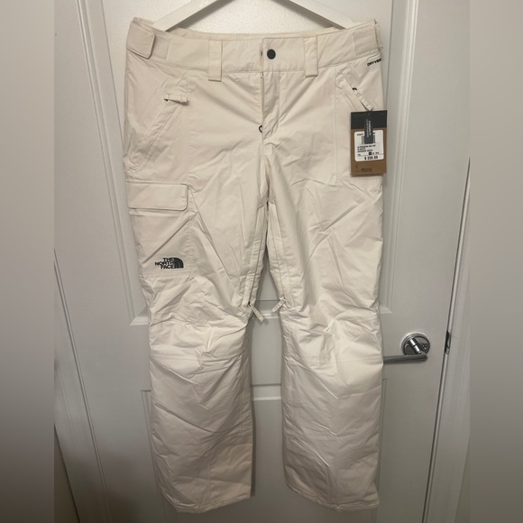 Brand new snowboard/ski pants - Picture 1 of 3